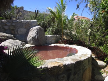 Soaking pool / Jacuzzi